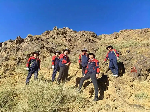 河南省地質(zhì)局引領(lǐng)豫企獲取哈密3處探礦權(quán)